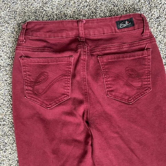 5/$25 Earl Skinny Jeans in burgundy color size 2 - Picture 4 of 7